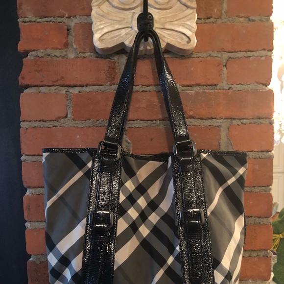 Burberry Tote - Picture 2 of 7